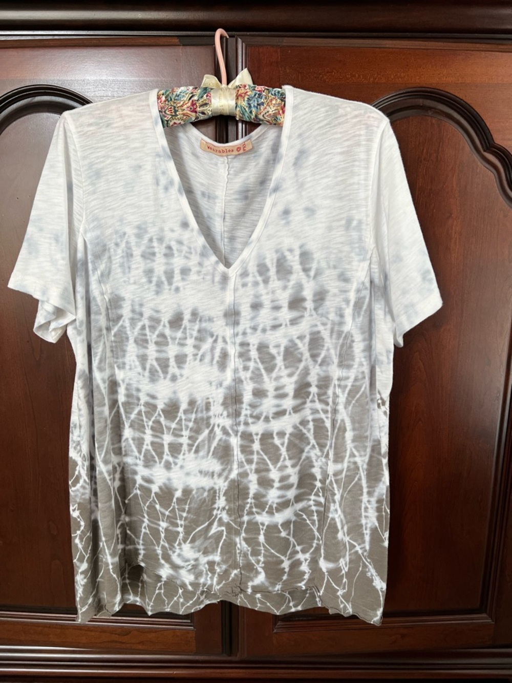 Woman’s V-Neck Tie-Dye Short Sleeve Tee